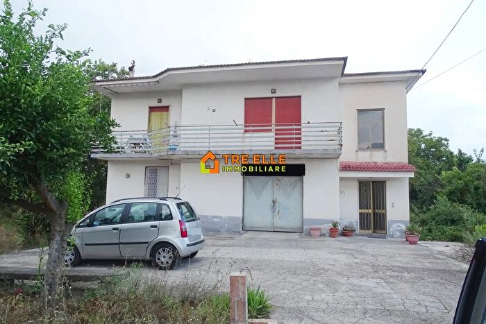 Casa quadrilocale in vendita in Via Masseria Iossa Marigliano Na, Somma Vesuviana