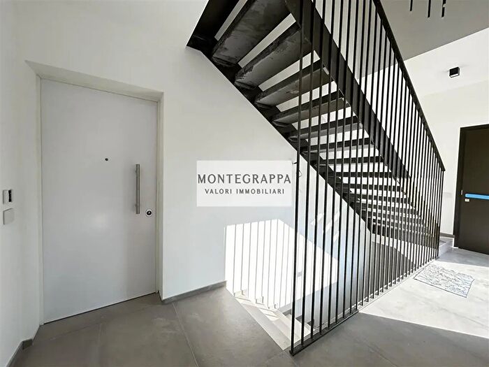 Appartamento trilocale in vendita in Via dei Pioppi, Castelfranco Veneto