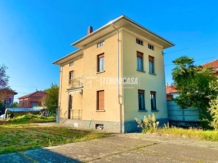 Casa quadrilocale in vendita in Via Faletti, Nole