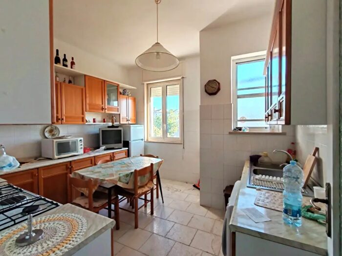 Appartamento trilocale in vendita in Via Giovanni Papini, Brindisi