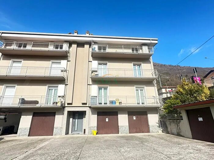 Appartamento trilocale in vendita in Via Teresio Olivelli, Malonno