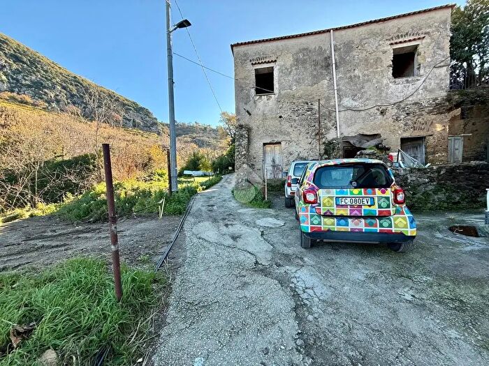 Casa con 5 locali in vendita in Via Schiappone, Barano DIschia