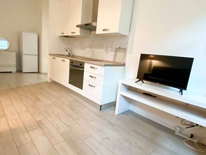 Appartamento bilocale in affitto in Via Cenisio, Cenisio, Milano