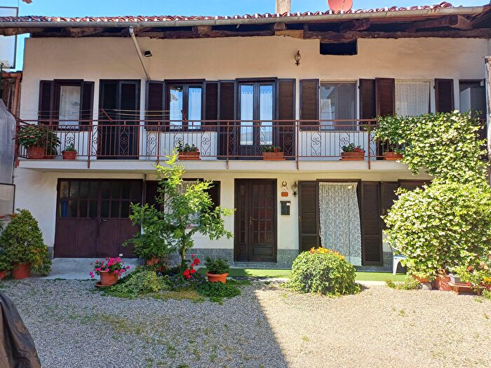 Casa con 5 locali in vendita in Via Roma, Oglianico