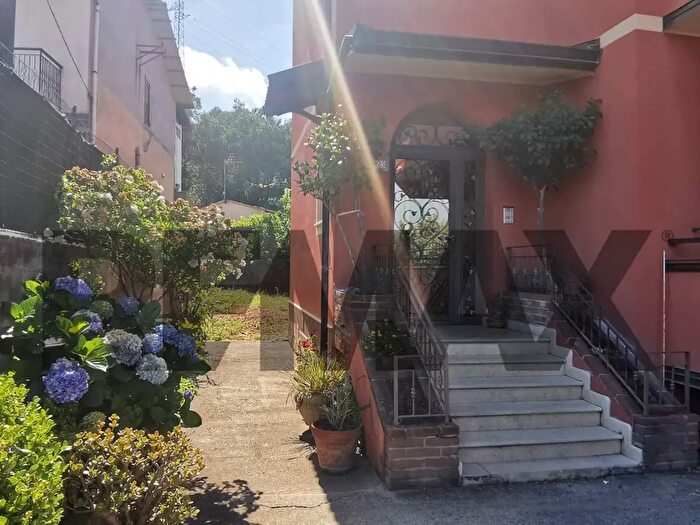 Casa con 8 locali in vendita in Contrada Prato Inferiore, Palmi