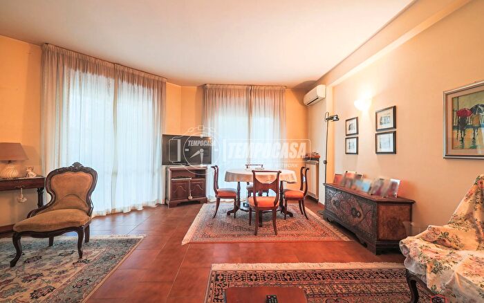 Appartamento con 5 locali in vendita in Via del Cavallo, Rimini