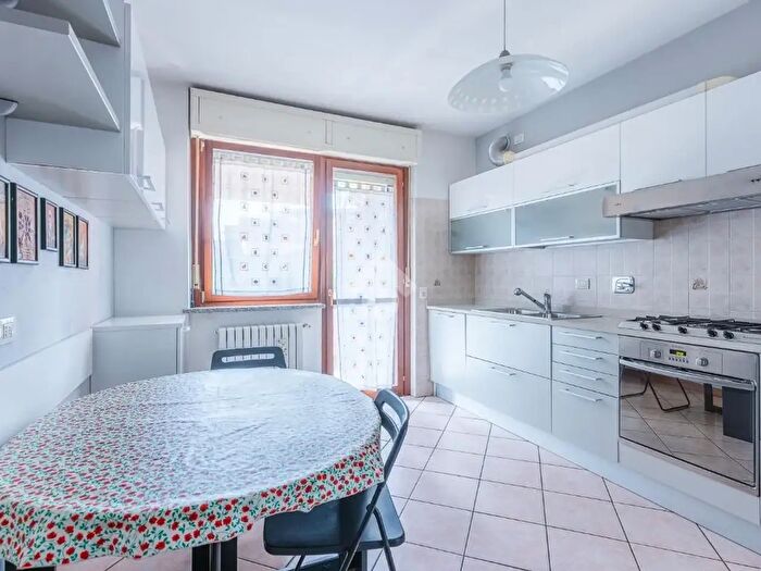 Appartamento con 5 locali in vendita in Via S Lorenzo, Ivrea