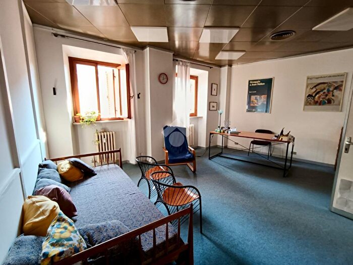 Appartamento con 5 locali in vendita in Via Principe Amedeo, Mantova