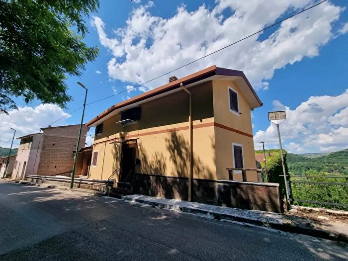 Casa quadrilocale in vendita in Via Nocelleto, Prata Di Principato Ultra