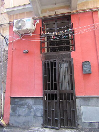 Appartamento bilocale in vendita in Via Moncenisio, Roma