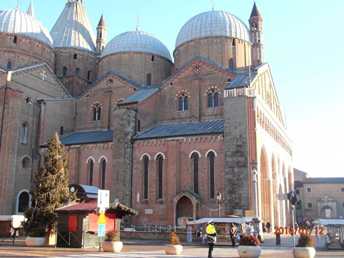 Appartamento bilocale in affitto in Via Galileo Galilei, Santo, Padova