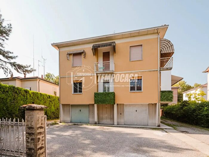 Appartamento trilocale in vendita in Correggio