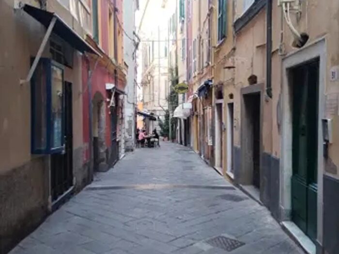 Appartamento monolocale in vendita in Via Camillo Benso di Cavour, Lerici