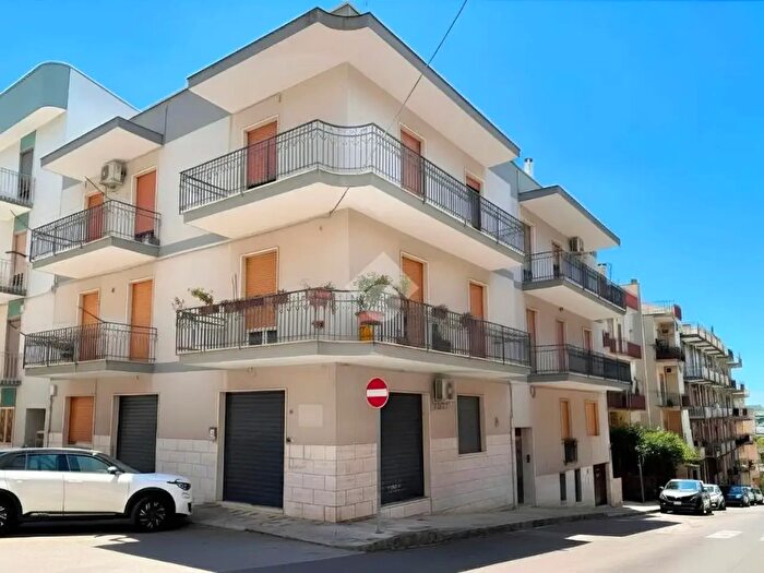 Appartamento quadrilocale in vendita in Via Giuseppe di Vittorio, Putignano