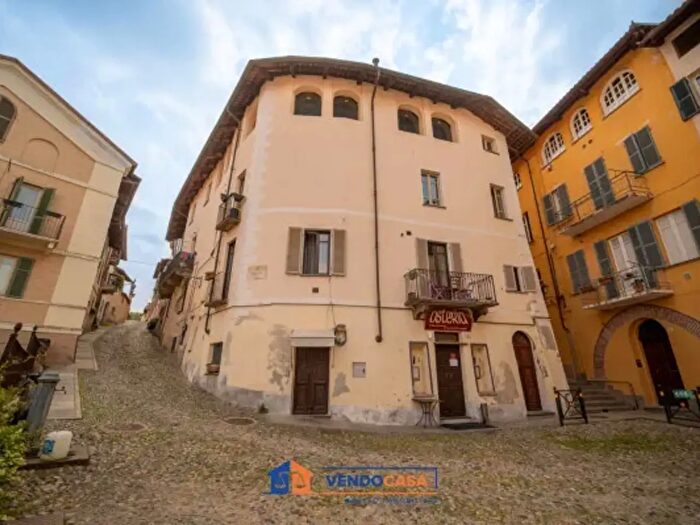 Appartamento con 5 locali in vendita in Piazzetta dei Mondagli, Saluzzo