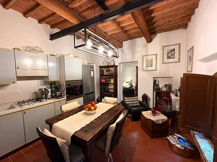 Appartamento trilocale in vendita in Riparbella