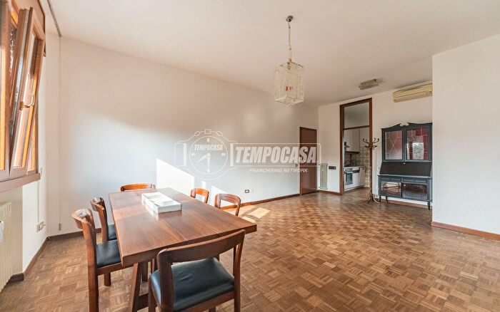 Appartamento trilocale in vendita in Via Giuseppe di Vittorio, Settimo Milanese