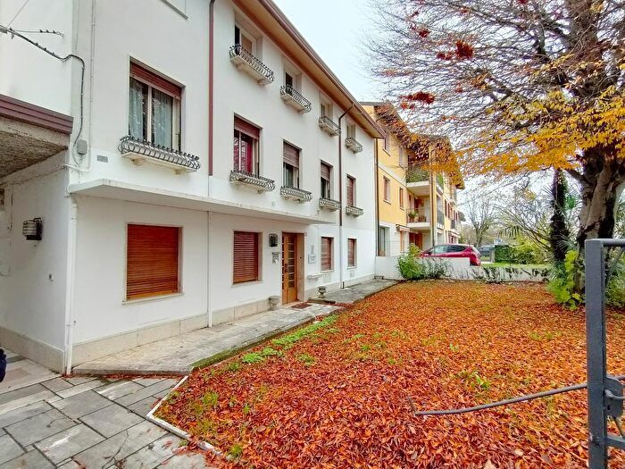 Casa con 8 locali in vendita in Viale Trieste, Fossalta Di Portogruaro