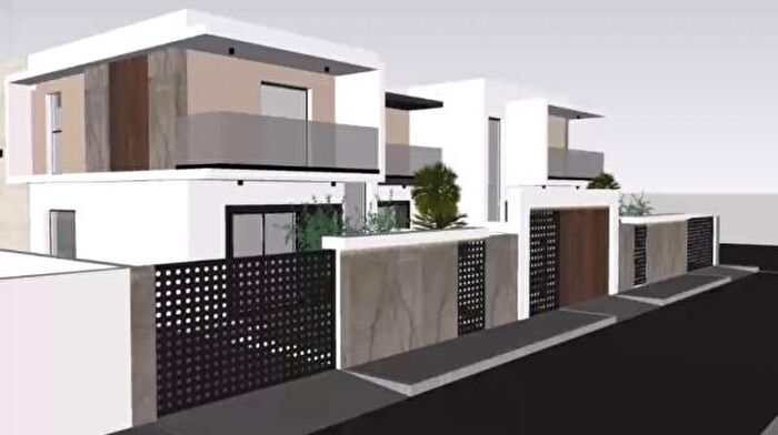 Casa con 5 locali in vendita in Via Bologna, Parete