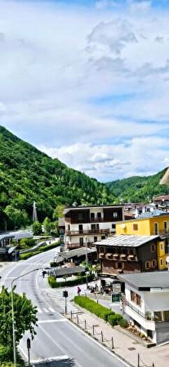 Appartamento trilocale in vendita in Piazza Vermenagna, Vernante