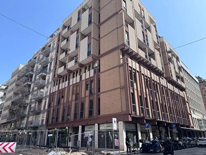 Appartamento con 5 locali in vendita in Via Dante Alighieri, Bari