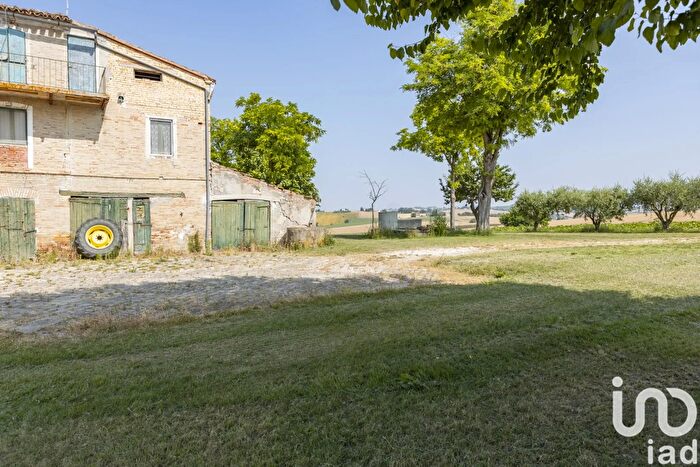 Casa con 7 locali in vendita in Via Taverna, Filottrano