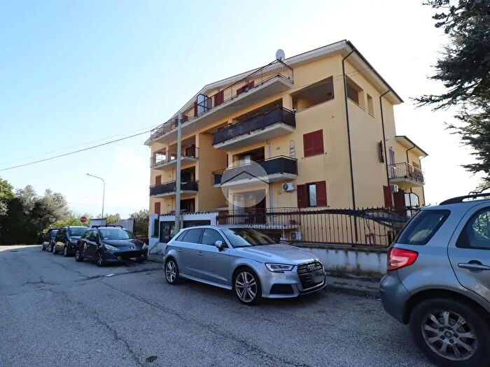 Appartamento quadrilocale in vendita in Via Pietro Nenni, Mosciano SantAngelo