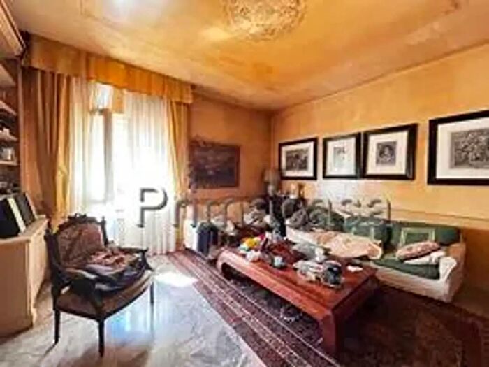 Appartamento con 5 locali in vendita in Via Volta, Prevalle