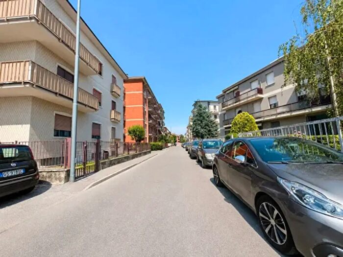 Appartamento quadrilocale in vendita in Via Giacomo Puccini, Piacenza