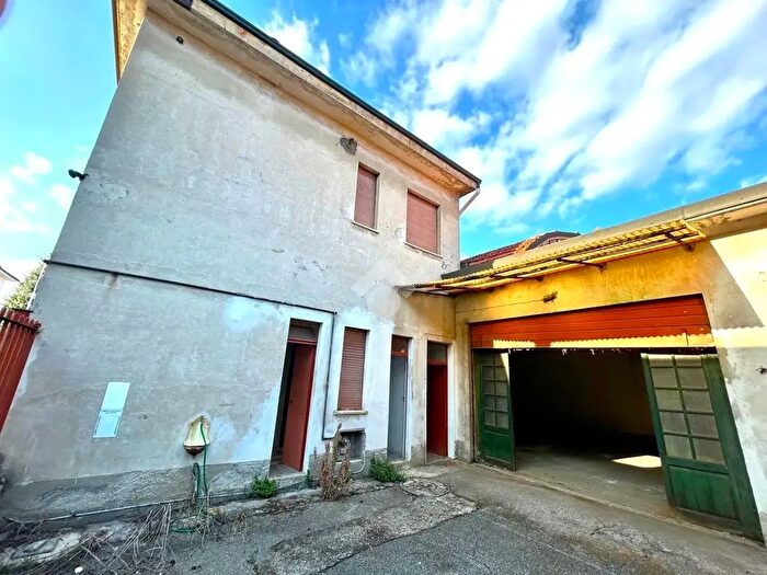 Case in Vendita e in Affitto - 2