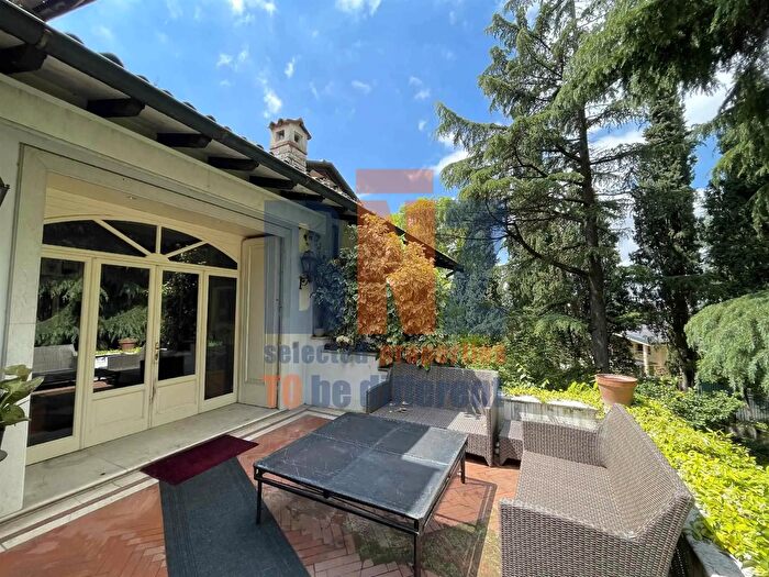 Appartamento con 10 locali in vendita in Viale della Bornata a Brescia, Brescia