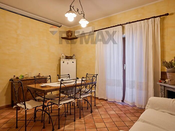Appartamento trilocale in vendita in Roma