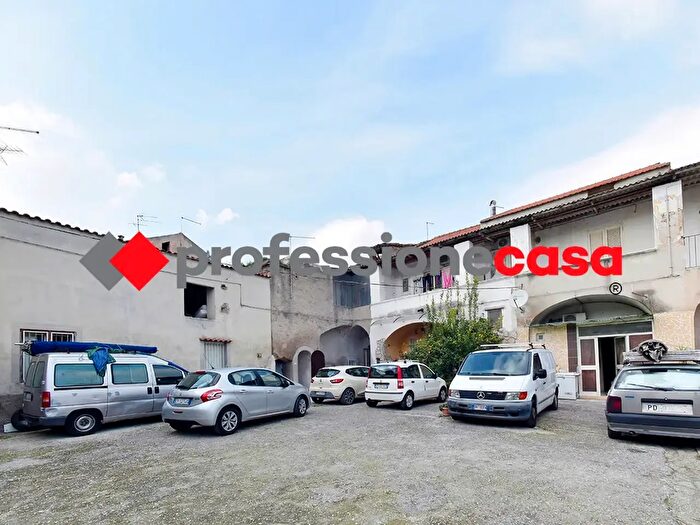 Appartamento trilocale in vendita in Via Domenico Gentile, San Nicola La Strada