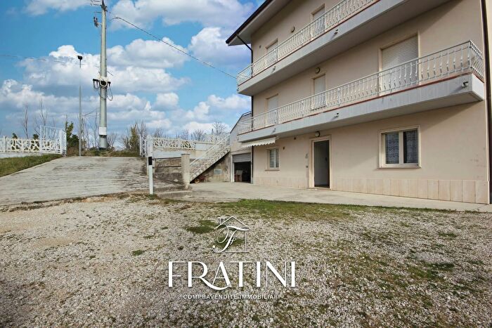 Appartamento con 5 locali in vendita in Via per Teramo, Civitella Del Tronto