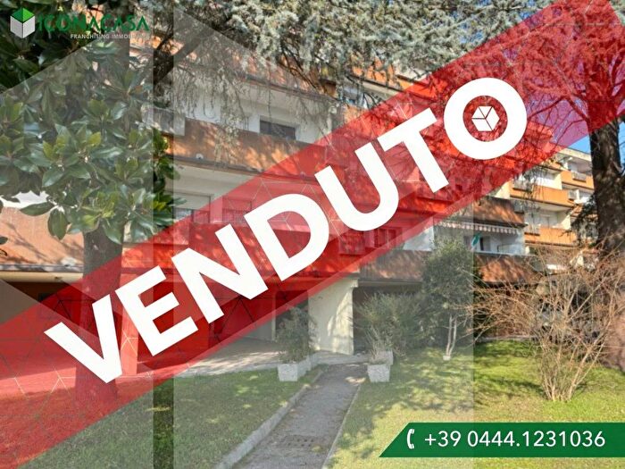 Appartamento con 5 locali in vendita in Via Francesco Baracca, Vicenza