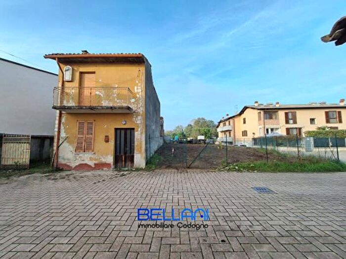 Casa trilocale in vendita in Via Giuseppe Mazzini, Corno Giovine