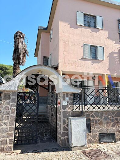 Casa con 6 locali in vendita in Via Spinito Palazza, Sala Consilina