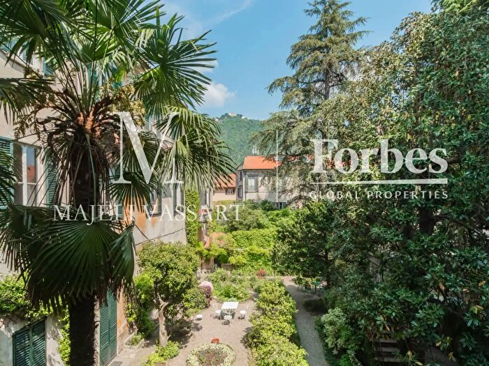 Appartamento con 7 locali in affitto in Como