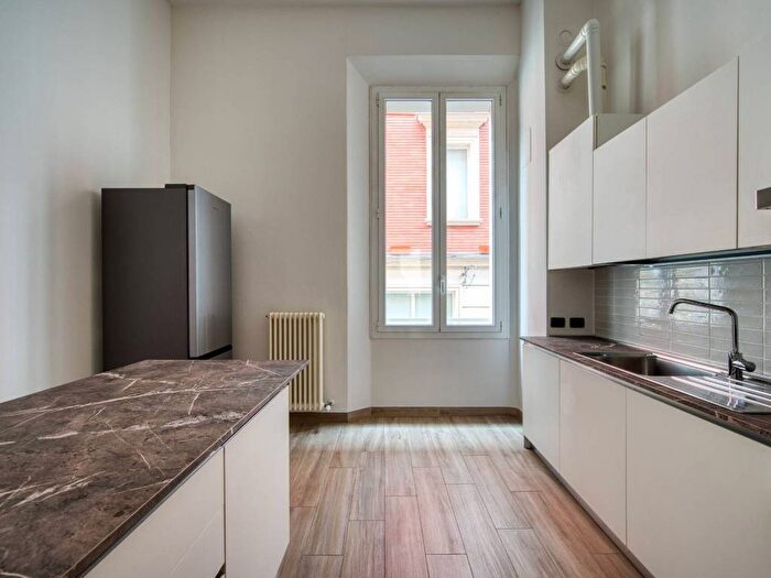 Appartamento quadrilocale in affitto in Via dellIndipendenza, Centro Storico, Bologna