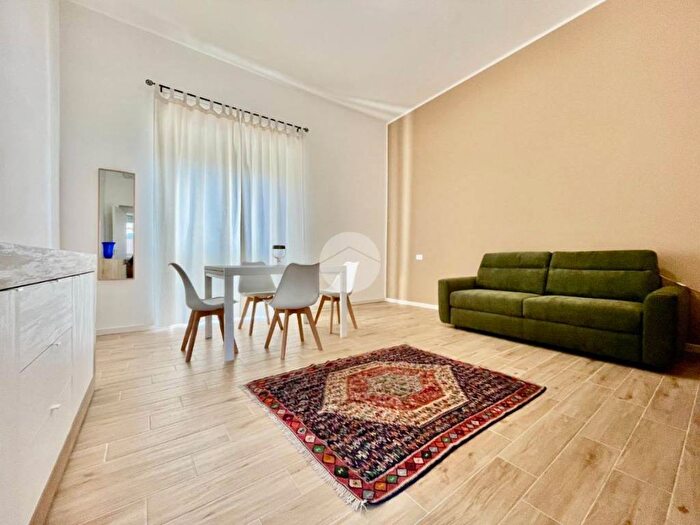 Appartamento trilocale in affitto in Via Umberto I, Centro, Villasimius