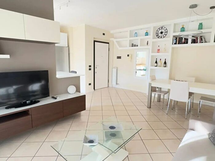 Appartamento trilocale in affitto in Via Nazioni Unite, Vimercate