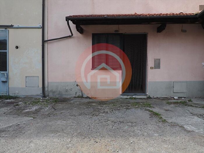 Appartamento con 5 locali in vendita in Via della Repubblica Snc Loc Loppora, Barga