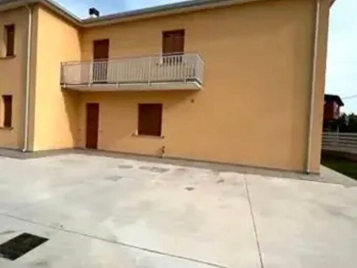 Casa monolocale in vendita in Via B Santini, Riva del Po