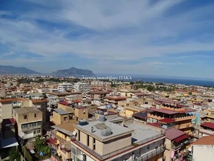 Appartamento con 6 locali in vendita in Largo Hilton, Villabate