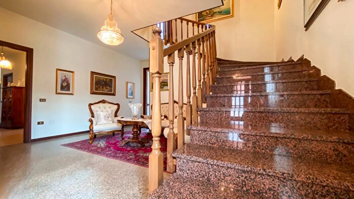 Casa in vendita in Piazza Roma Rivarolo del Re Cr Italia, Rivarolo Del Re Ed Uniti