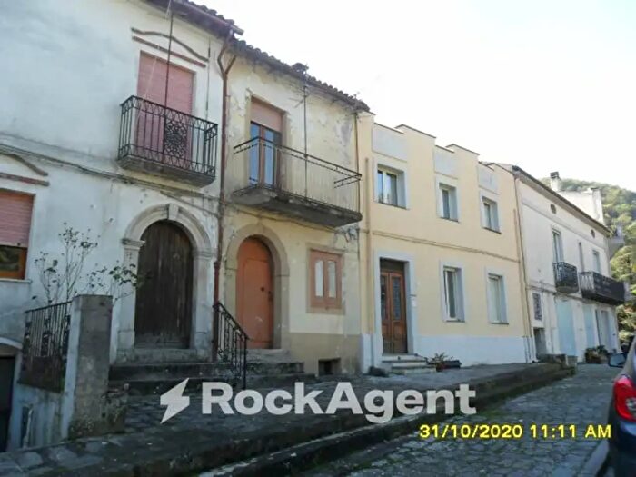 Casa con 6 locali in vendita in Viale Jequiè, Trecchina