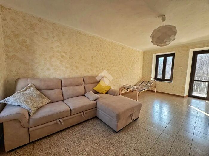 Appartamento bilocale in vendita in Via Castello, Val Della Torre