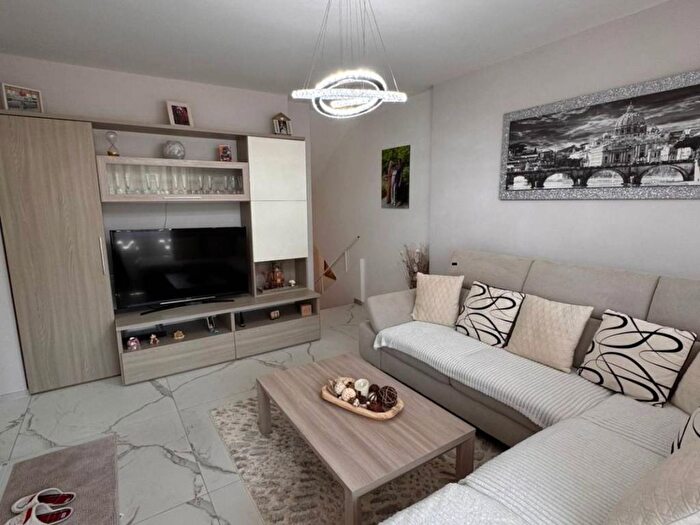 Casa quadrilocale in vendita in Viale Nerone, Anzio Due, Anzio