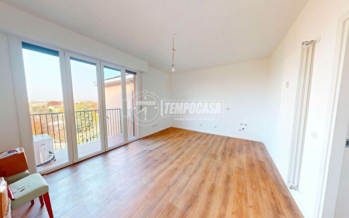 Appartamento monolocale in affitto in Via Val di Bondo, Milano