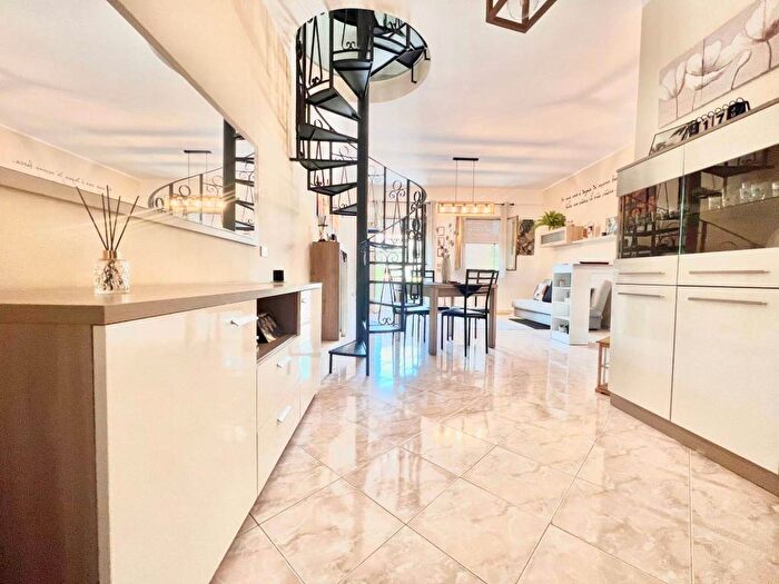 Casa quadrilocale in affitto in Via Addaura, Addaura, Palermo